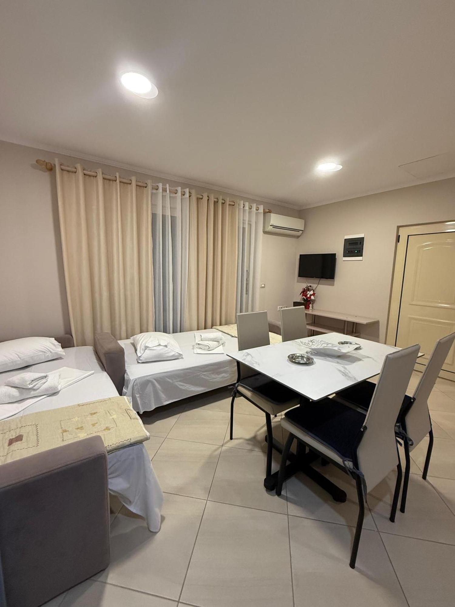Eleana'S Apartament Sarande Exterior photo