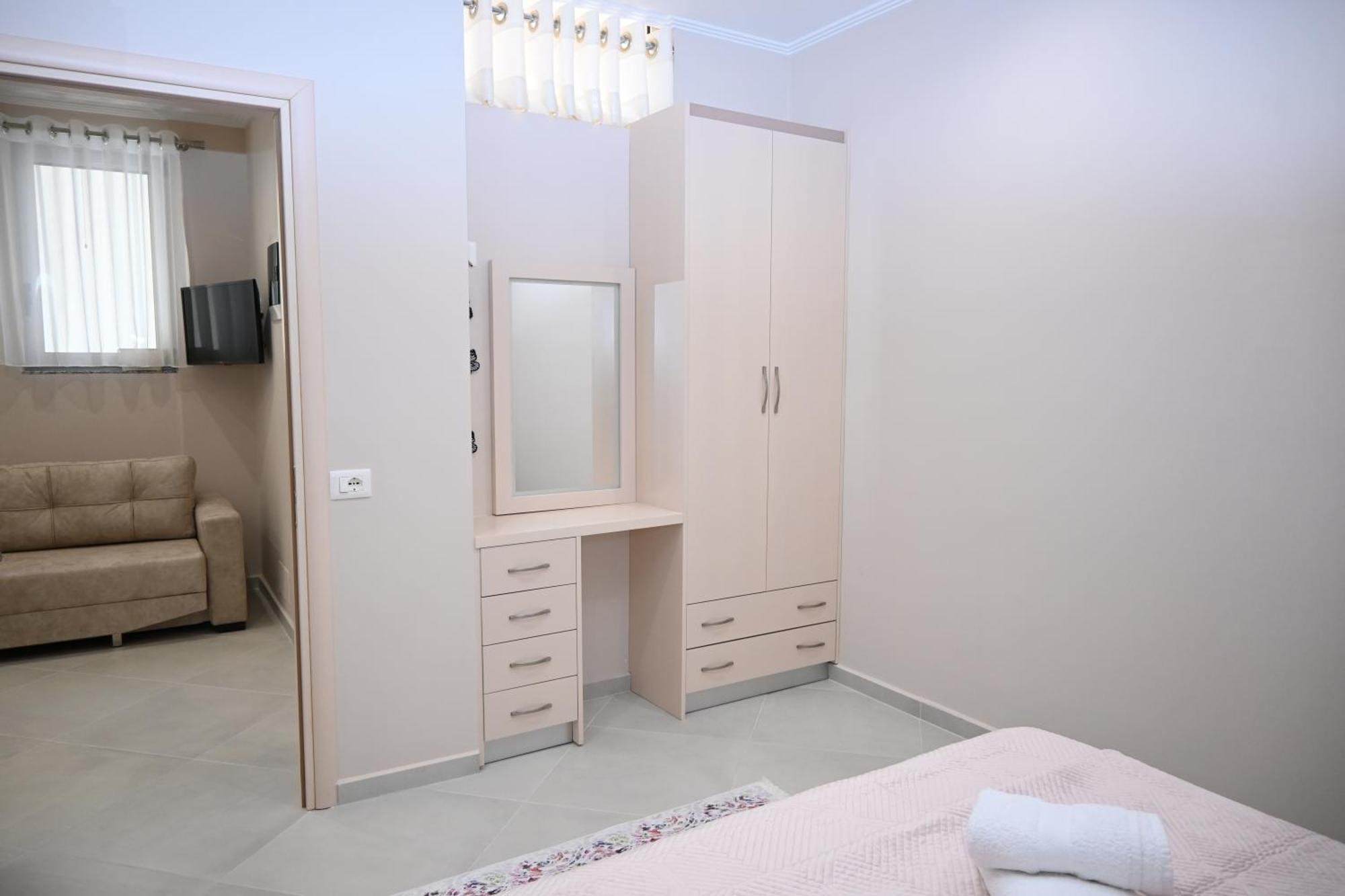 Eleana'S Apartament Sarande Exterior photo